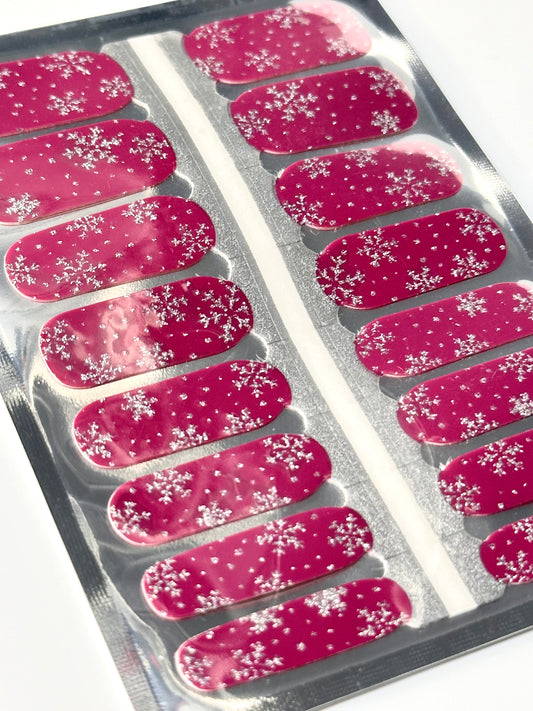 Rosy Snowfall Nagel-Wraps