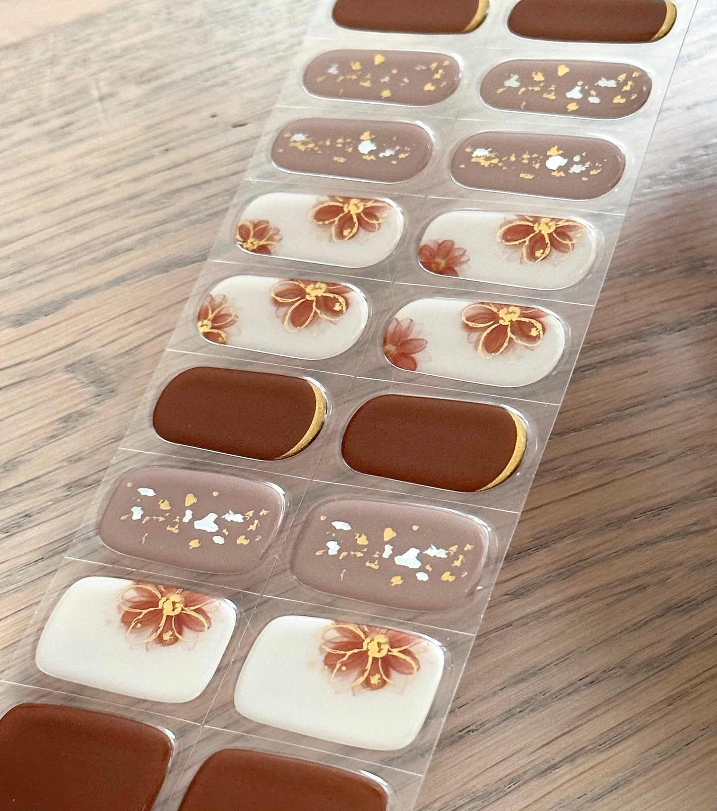 Mocha Flower Gellack-Sticker