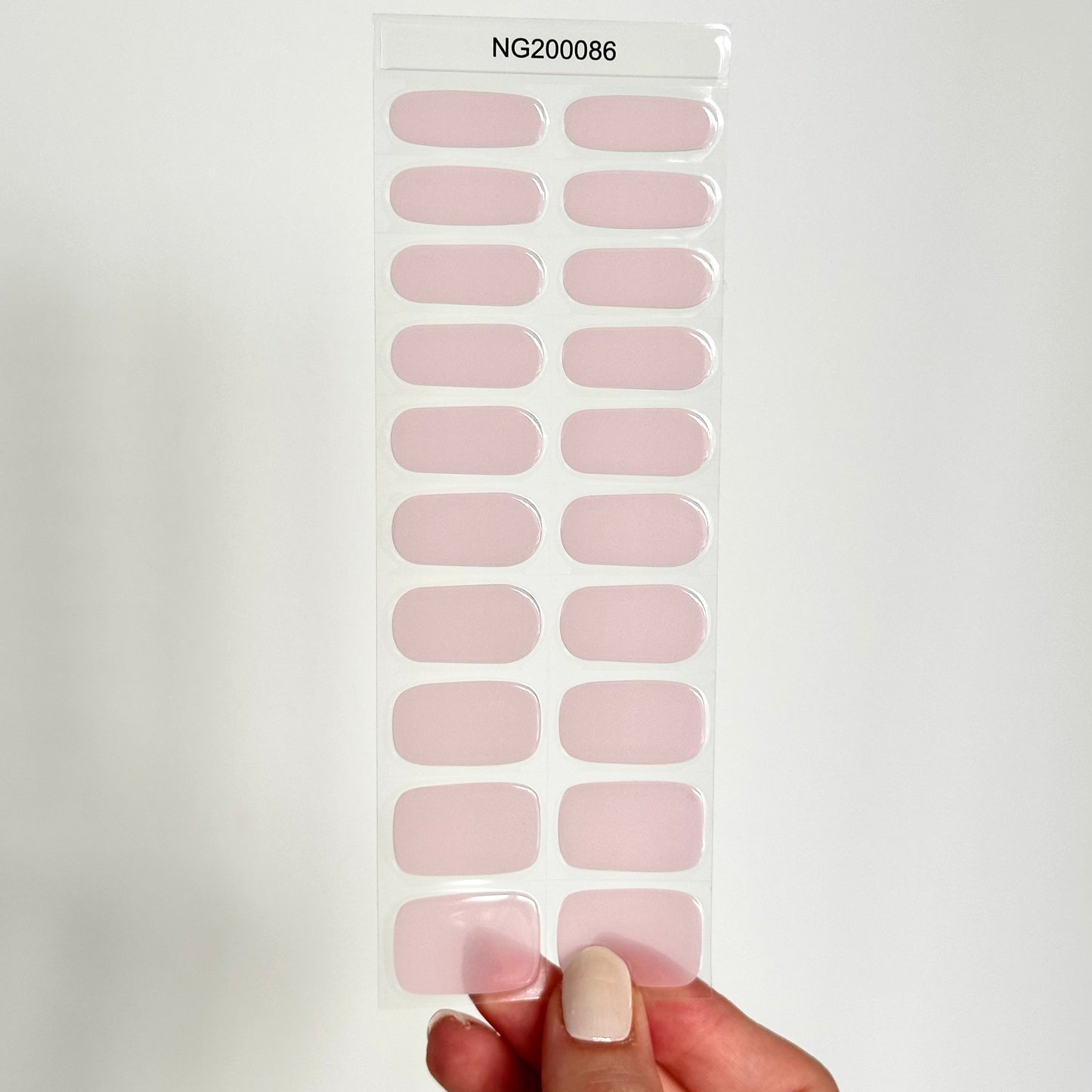 Effen semi-transparante lichtroze/nude kleurige gellakstickers 