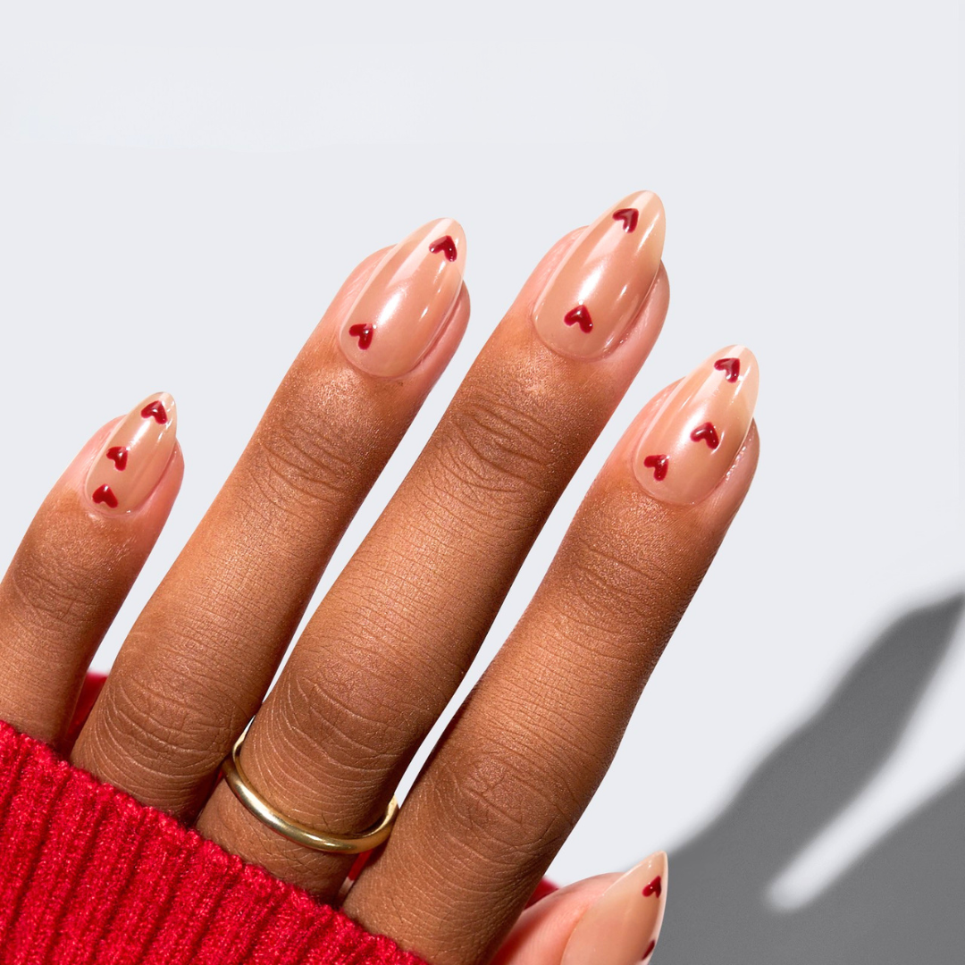 Little Love Press-On nagels met nude basis en kleine rode hartjes