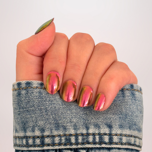 Roze holografische gellakstickers met groenige kleurverschuiving en chrome finish 