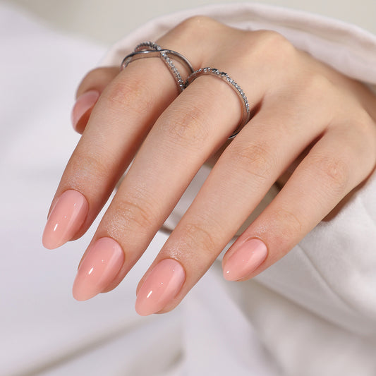almond vorm press-ons in een warme nude kleur