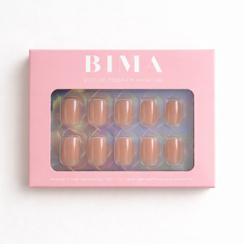 Effen nude square vorm plaknagels. De press-ons zie je in de verpakking, totaal 30 nagels