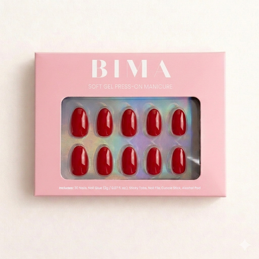 Press-on nails in de BIMA verpakking, een effen rode kleur in almond vorm