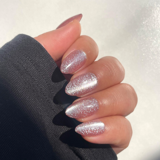 Lichtroze glitter almond press-on nagels